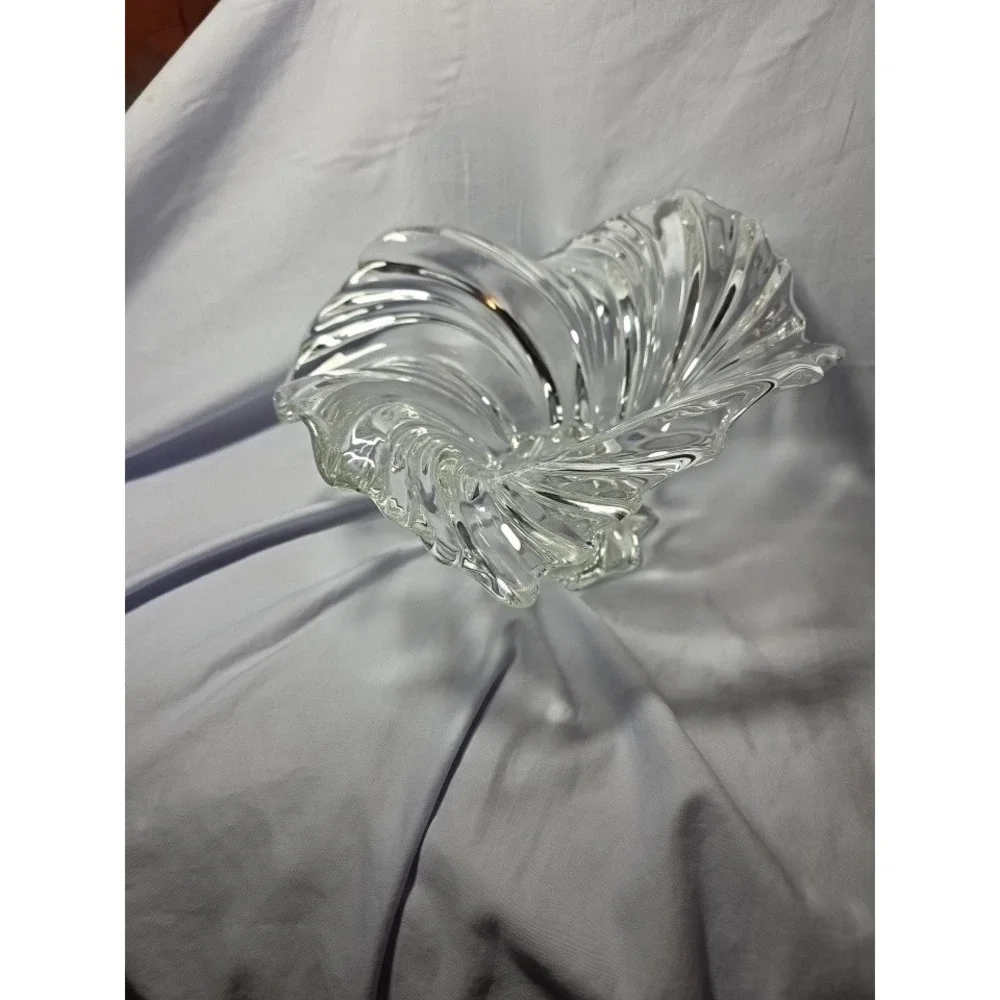 Vintage Clear Art Glass Ruffled Centerpiece Bowl Swirl Pedestal Fruit Dish